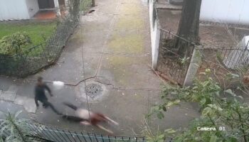 Video | Sujeto arrastra a una mujer para robarle sus cosas en Villa Coapa