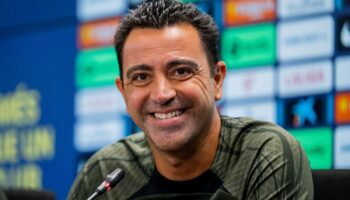 Xavi Hernández extiende su contrato con el Barcelona hasta 2025
