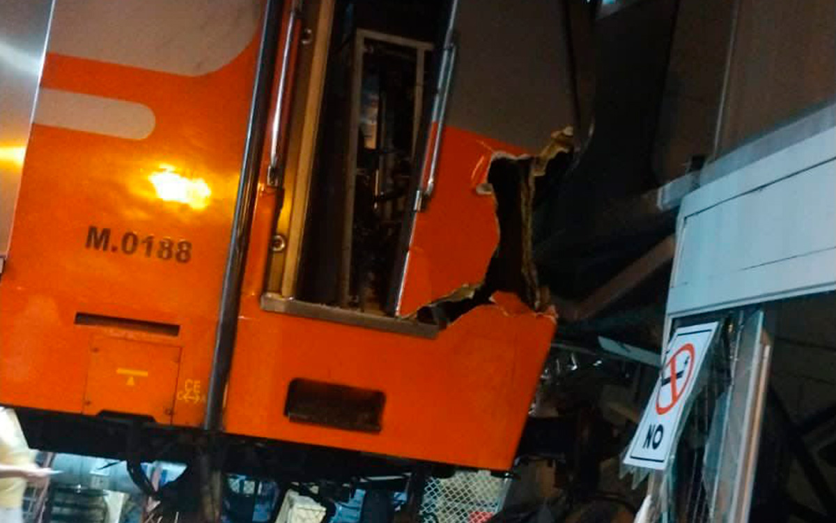 Metro CDMX: Conductora, al hospital tras impactar convoy en taller de Línea 6 Metro CDMX: Conductora, al hospital tras impactar convoy en taller de Línea 6