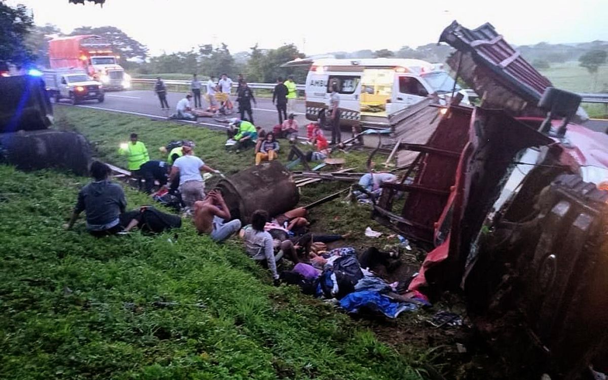 Accidente en Chiapas deja 10 migrantes muertos y 15 heridos