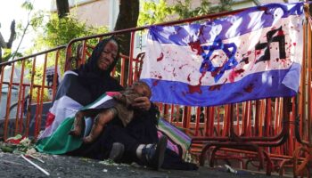'Alto al genocidio en Palestina', protestan en la embajada de Israel en México