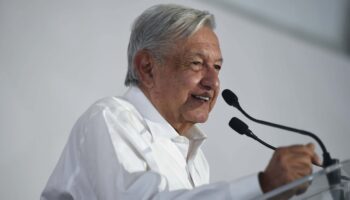 'Ya me falta menos de un año', dice AMLO