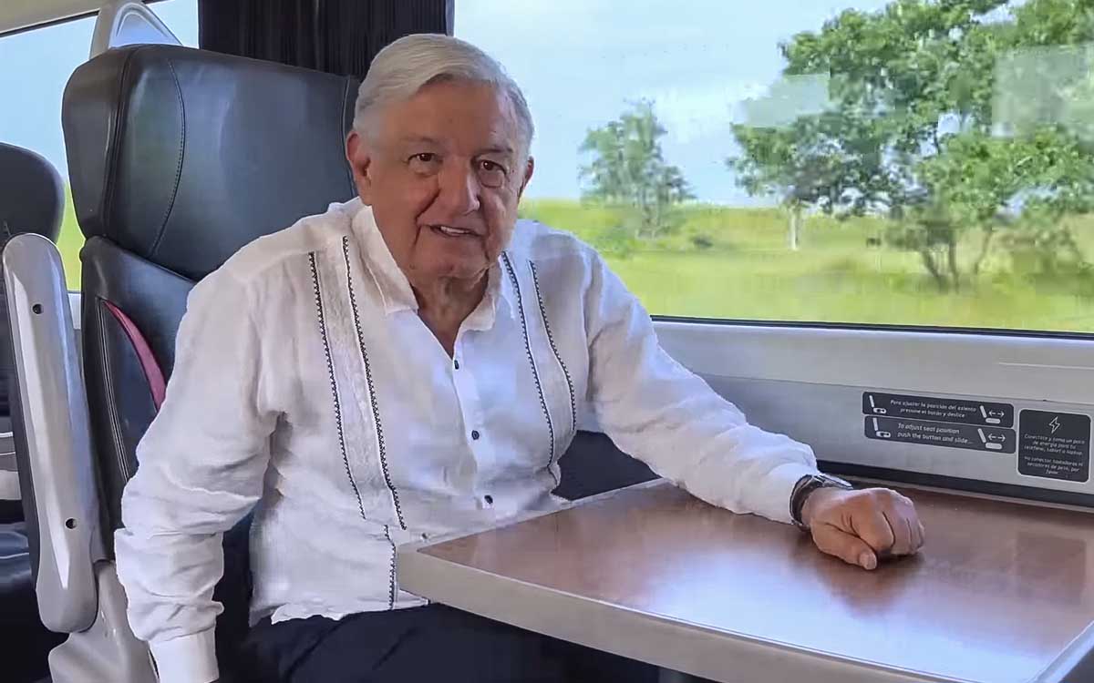 AMLO supervisa el Tren Interoceánico y adelanta fecha de inauguración