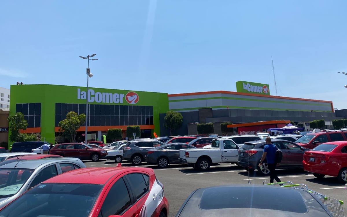 Balacera en Galerías Las Ánimas, Puebla, deja un muerto y un herido Balacera en Galerías Las Ánimas, Puebla, deja un muerto y un herido
