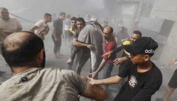 Más de 60 muertos, la mayoría niños, en bombardeos israelíes contra edificios residenciales en Gaza