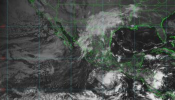 Tormenta 'Otis' a menos de 500 km de Oaxaca