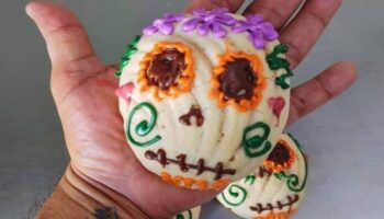 Chef de Morelos crea 'Conchatrinas' para el Día de Muertos