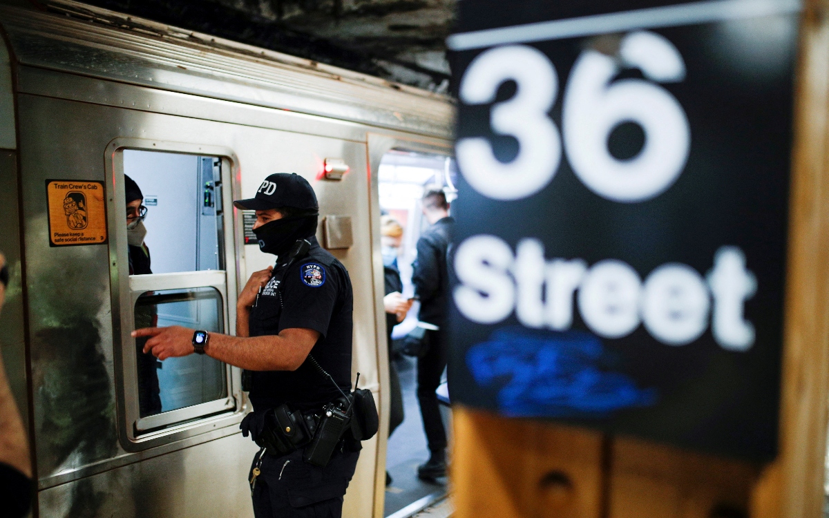 Condenan a 10 cadenas perpetuas al autor de tiroteo en metro de Nueva York