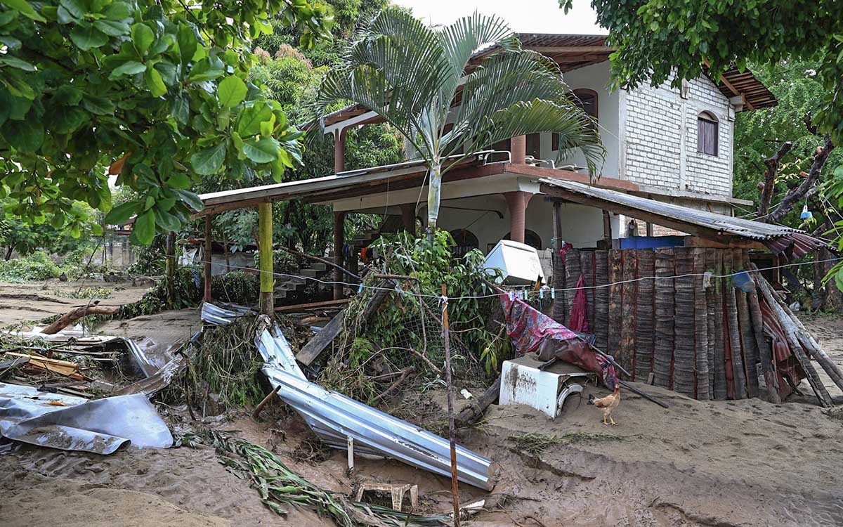 ‘Lidia’ se degrada a tormenta tropical; deja un muerto, desbordamientos e inundaciones