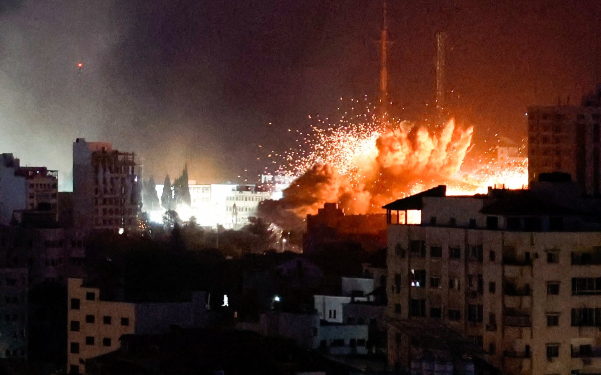 Hamas threatens to execute civilian hostages on live television if bombings continue without warning