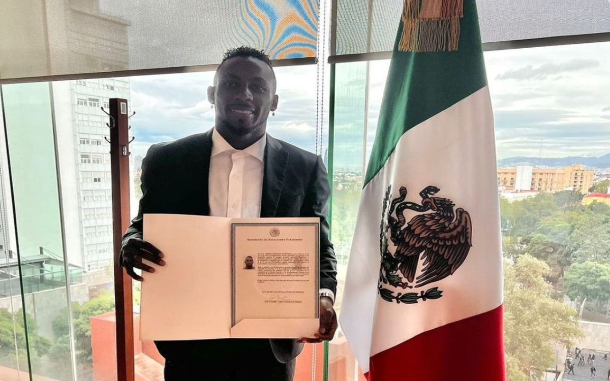 Ya es Julián Quiñones oficialmente mexicano y apunta al Tricolor | Video