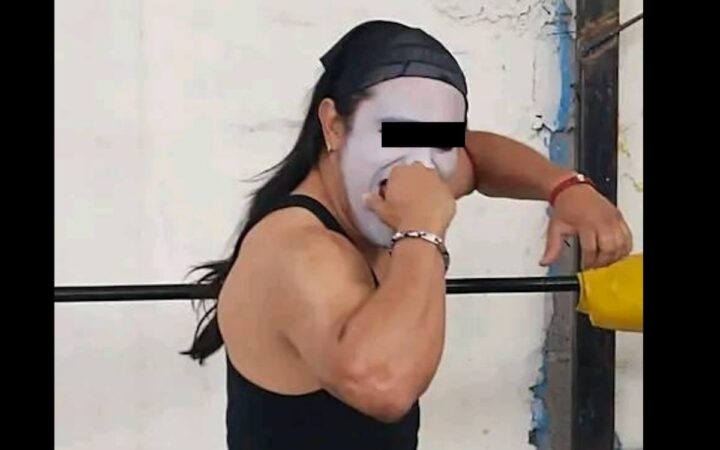 Arrestan a luchador “Mini Sharly Rock Star” por violación de una mujer en Neza