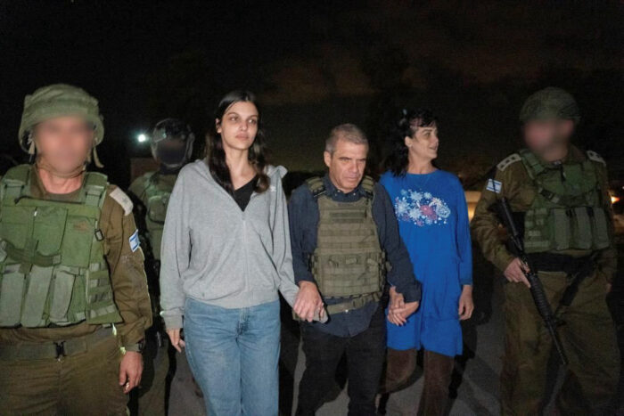 Mother And Daughter Released By Hamas On Their Way To Be Reunited With Families