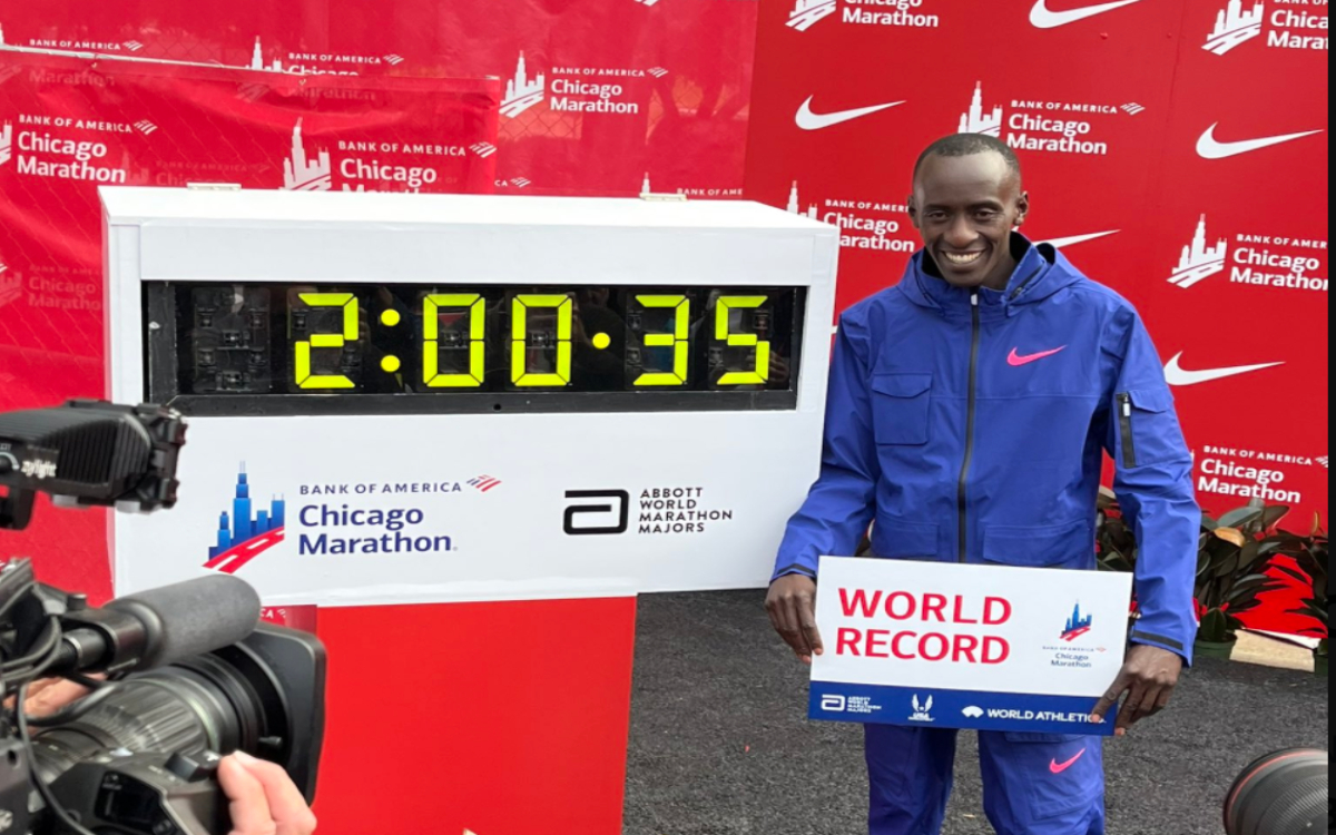 Pulveriza Kelvin Kiptum el récord del mundo en el Maratón de Chicago | Video