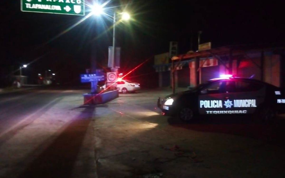 Edomex: Rescatan de linchamiento a dos policías municipales acusados de homicidio y los arrestan Edomex: Rescatan de linchamiento a dos policías municipales acusados de homicidio y los arrestan