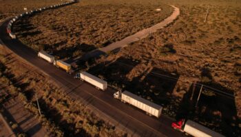 Revisión en frontera detiene 15 mil camiones y mil 500 mdd: Canacar