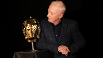 ¿Cuánto pagarías por el traje original de C-3PO y otras memorias del cine?