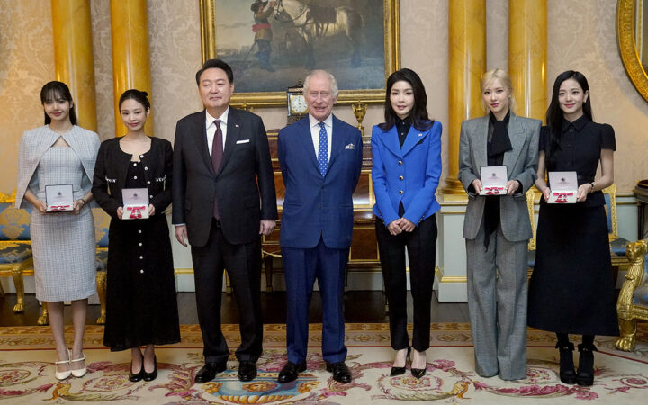 BLACKPINK se convierte en miembro honorario de la Orden del Imperio Británico | Video BLACKPINK se convierte en miembro honorario de la Orden del Imperio Británico | Video