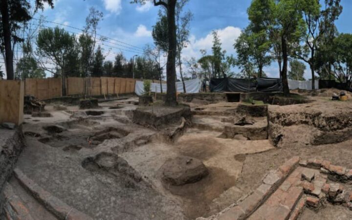 Hallan fosas funerarias con más de 3 mil años de antigüedad en el Bosque de Chapultepec Hallan fosas funerarias con más de 3 mil años de antigüedad en el Bosque de Chapultepec
