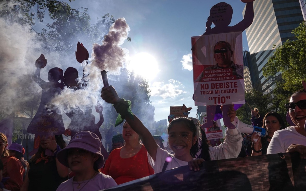 25N | Marchan en CDMX para erradicar la violencia hacia la mujer