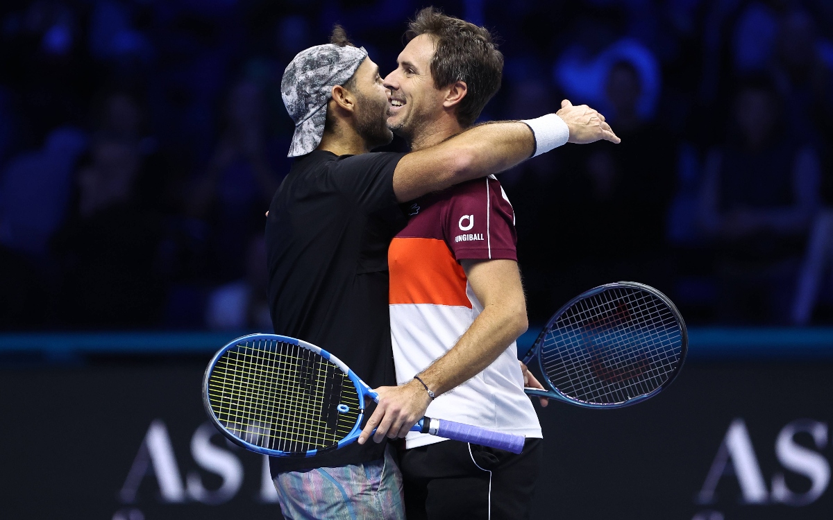 Santiago González avanza a semifinales tras vencer a la pareja número 1 mundial en las ATP Finals