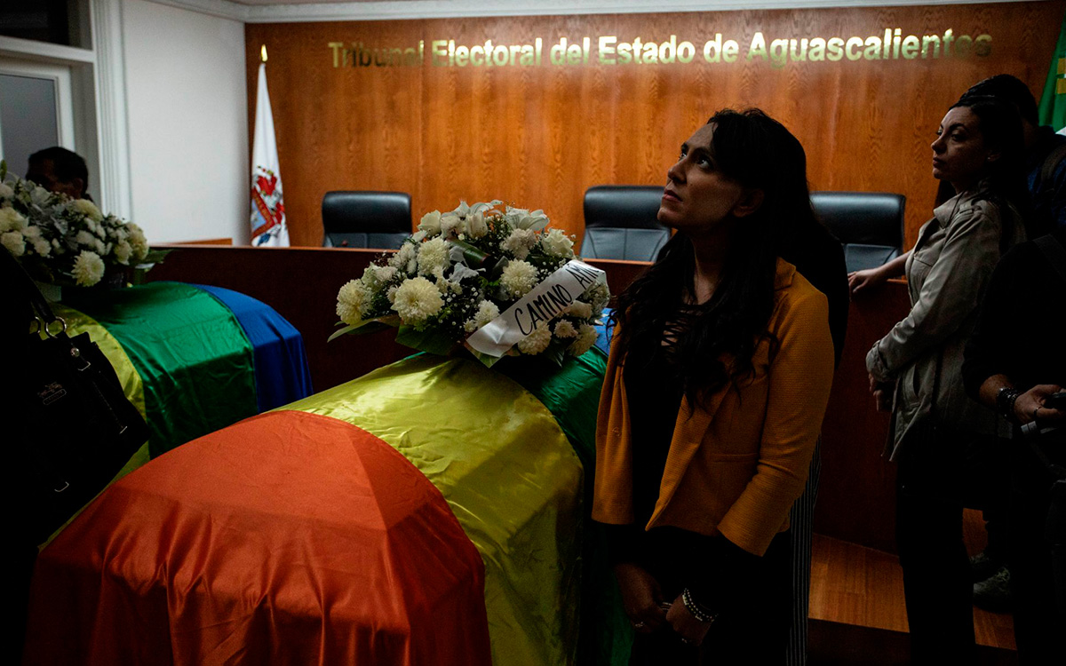 Dan último adiós a le magistrade Ociel Baena | Fotos | Aristegui Noticias