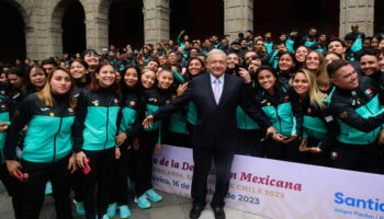 Santiago 2023: Felicita AMLO a la delegación mexicana | Tuit