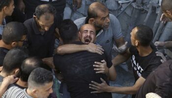 Decenas de muertos en ataque israelí a campo de refugiados Al Maghazi de Gaza