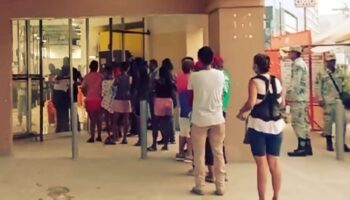 Reabren algunos establecimientos y comercios en Acapulco a 11 días del huracán Otis