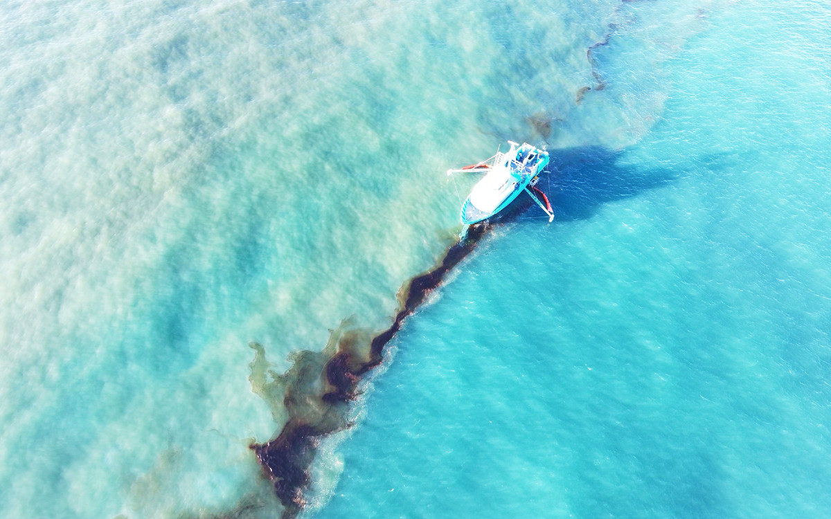 Gulf of Mexico oil leak slows oil production