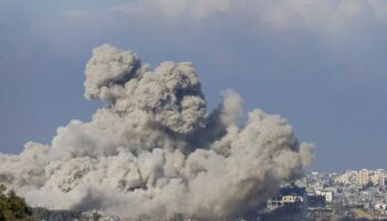 Israel vuela el Parlamento y el edificio del Gobierno de Gaza