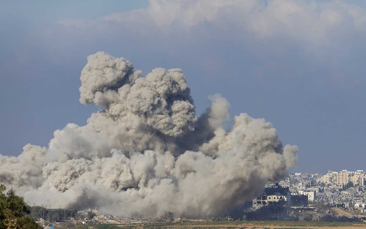 Israel vuela el Parlamento y el edificio del Gobierno de Gaza | Video