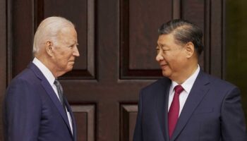 Tras reunión, Biden vuelve a llamar 'dictador' a Xi; China lo tacha de 'irresponsable'