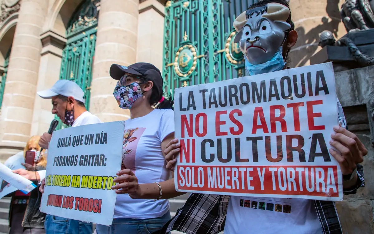 Juez ordena suspensión de corridas de toros en Guadalajara