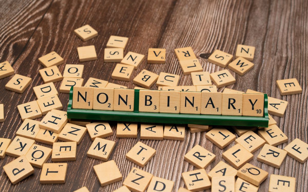 Historia y usos del lenguaje incluyente y no binario