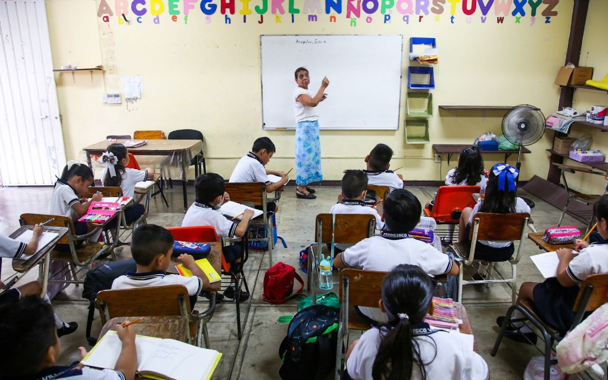 Huracán Otis: Exigen plan estratégico para regreso a clases en zonas afectadas