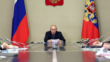 Putin formaliza la salida de Rusia del tratado contra los ensayos nucleares