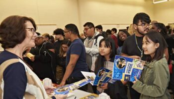 Escuelas de Dallas busca maestros bilingües en México este fin de semana