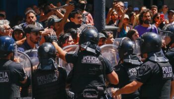 Argentina | Trabajadores realizan nueva protesta contra políticas de Milei | Videos
