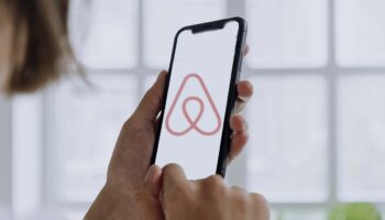 Australia multa a Airbnb con más de 10 millones de dólares por engañar a usuarios