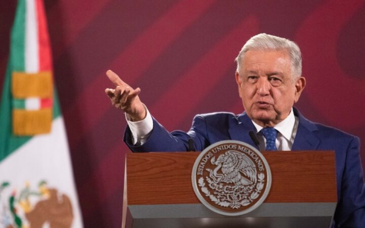 AMLO celebra inauguración del Tren Interoceánico