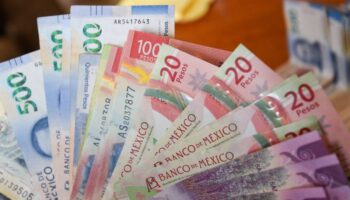 Peso mexicano avanza tras reporte clave de EU