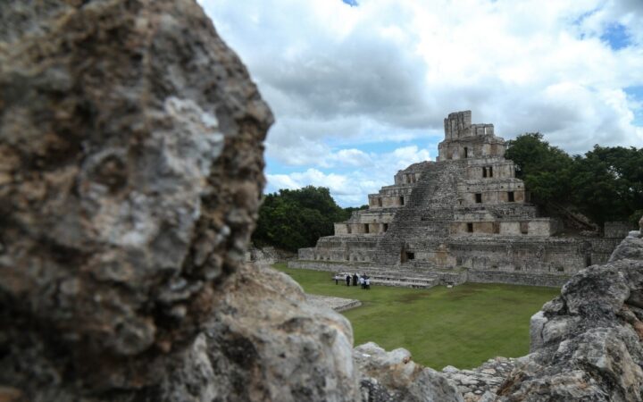 AMLO inaugurará el Museo de Sitio de Edzná como parte de su gira de revisión del Tren Maya