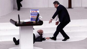 Muere diputado turco; sufrió infarto durante discurso contra Israel | Video