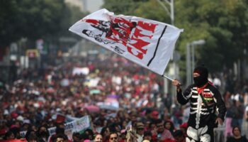 Marcha Nacional de la CNTE; Maestros van rumbo al zócalo de la CDMX