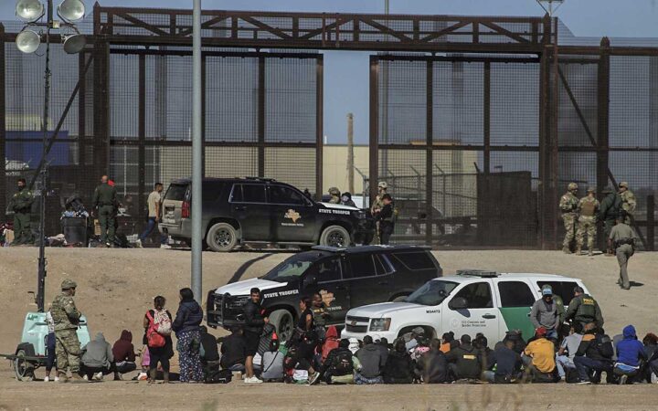 La Casa Blanca asegura que nueva ley de Texas 'deshumaniza' a los migrantes La Casa Blanca asegura que nueva ley de Texas 'deshumaniza' a los migrantes
