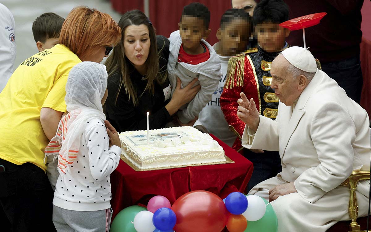 El papa Francisco cumple 87 años; denuncia ataques en Gaza y pide por el Darién