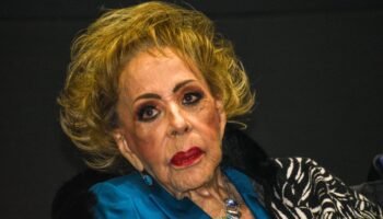 Silvia Pinal deja el hospital tras 10 días internada por influenza
