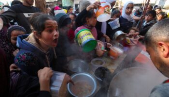 Uno de cada cuatro hogares en Gaza se enfrenta a alto riesgo de hambruna: Unicef