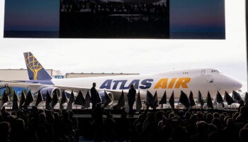 Boeing 747 de Atlas Air aterriza de emergencia por incendio en motor | Video
